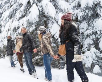 Betriebsausflug im Winter in der Natur